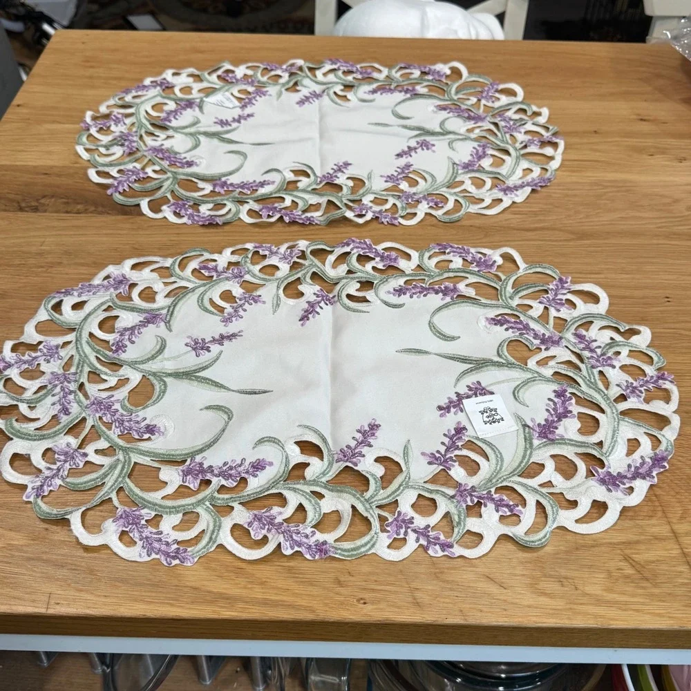 Lat Lavender Embroidered Placemats Set of 2 White Purple Floral Oval Country